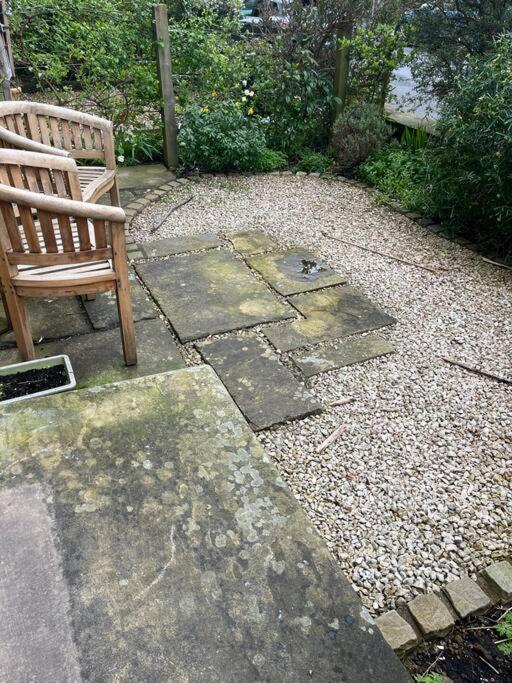 Steeple View - A Two Bedroom 18Th Century Cottage. Leeds  Exterior photo